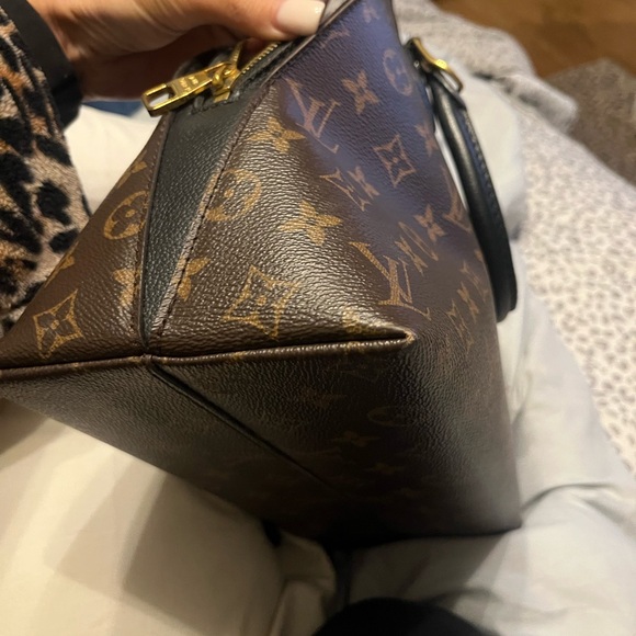 Authentic Louis Vuitton Alma bnb 🤎🖤 - Picture 12 of 14